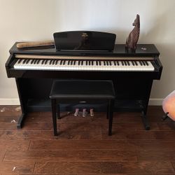 Yamaha Arius Electric Piano 