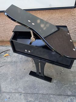 Black Grand Piano Shaped Decorative Box