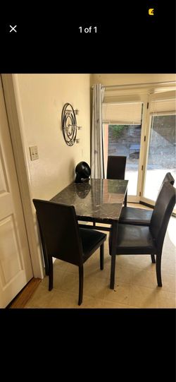 Black Faux marble Table Set( 4 blck/brown chair