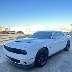 2023 Dodge Challenger R/T Scat pack 