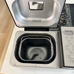 Cuisinart CBK-100 2 Lb Bread Maker 