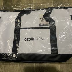 New In Sealed Packaging CEDAR TRAIL SOFT COOLER BAG WHITE 