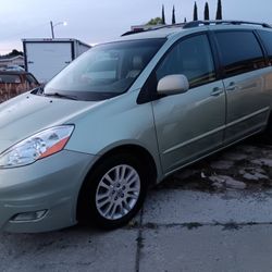 2009 Toyota Sienna