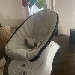 Baby swing chair