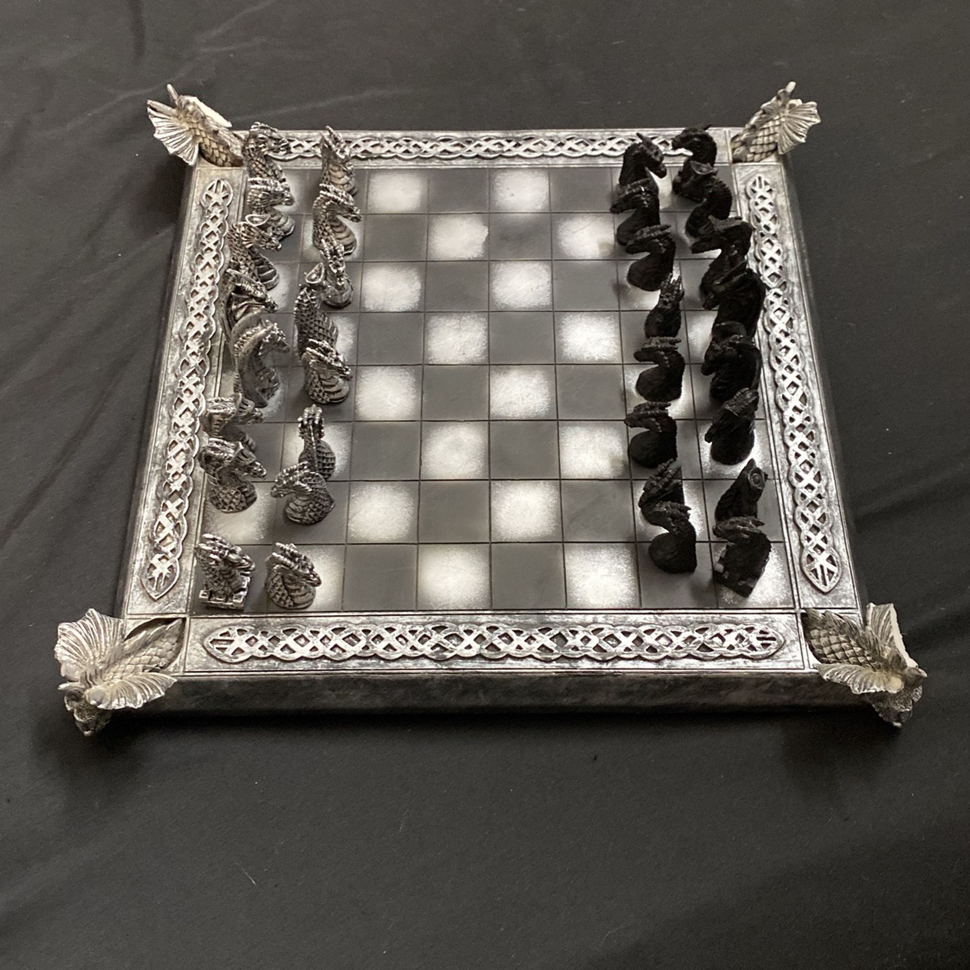 Creations chess set