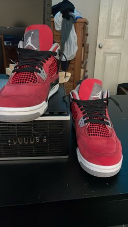 Toro Jordan 4s red black