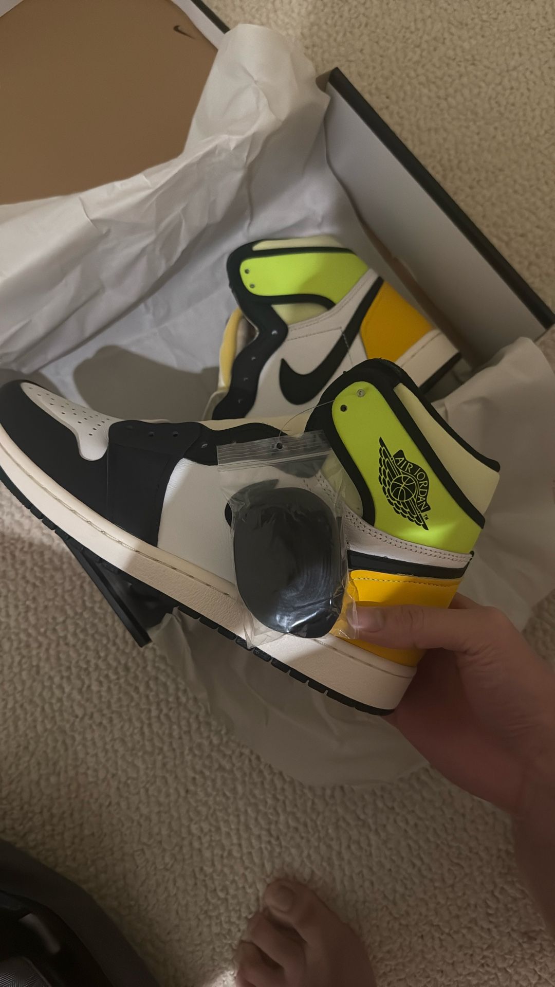 Air Jordan bolt Size 10