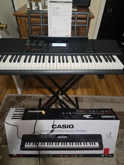 Piano- keyboard Casio CT X700.  61- Keys