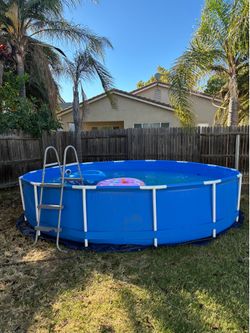 Above ground pool