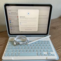 Apple iPad 10th Generation 256GB  With  Keyboard case and Pencil 