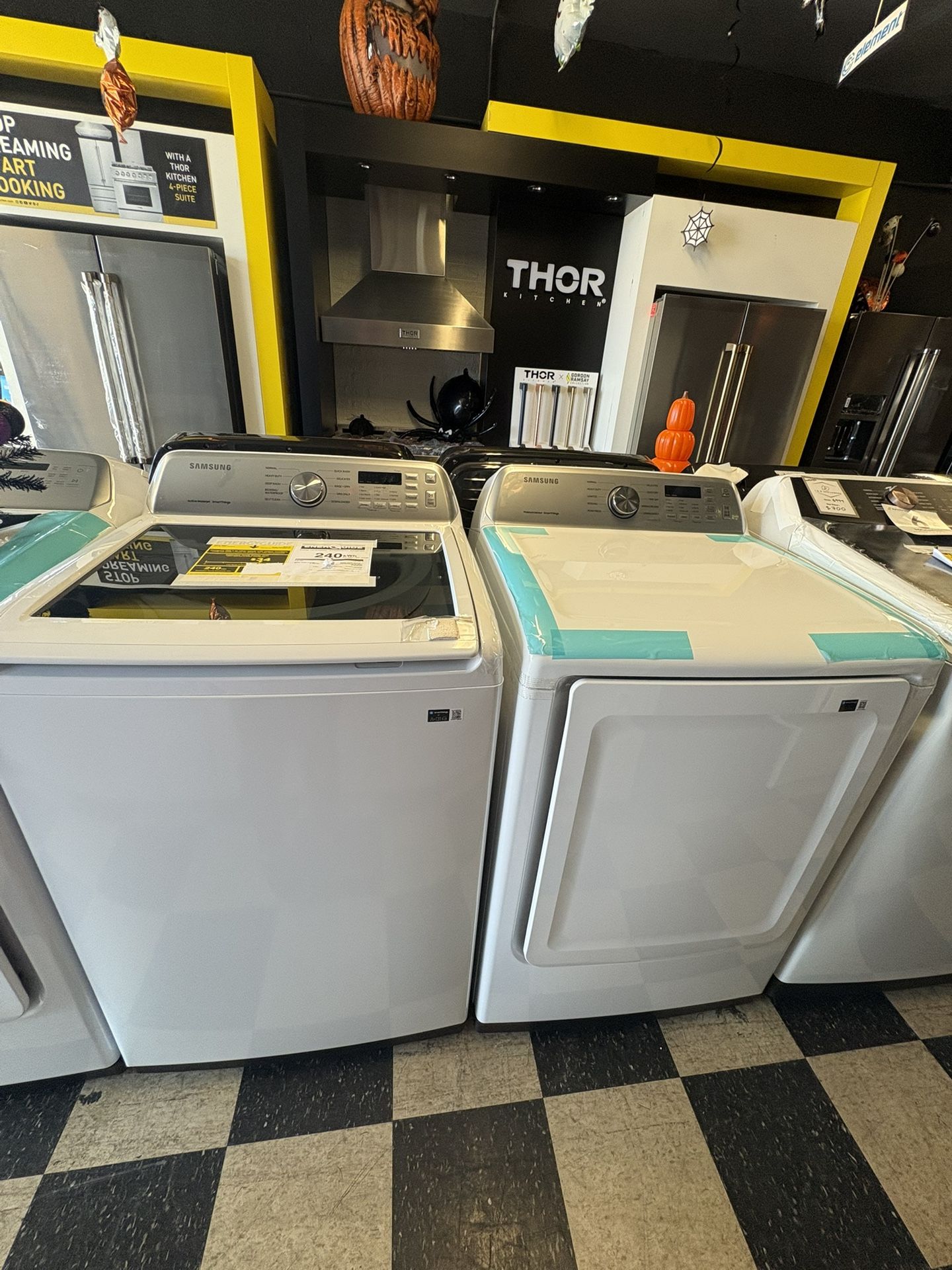 Samsung Washer And Dryer Set In White 🕷️