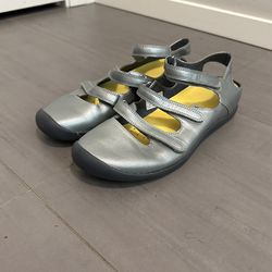 Tsubo Women Sandal (Size: 9)