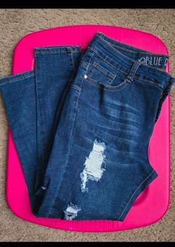 Womens Distressed Skinny Jeans