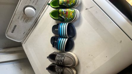 Shoes size 8c