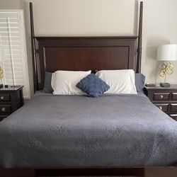 Used King Bed Room Set (2 Night Stands, 1 Dresser With Mirror And King Bed Without Mattress) 
