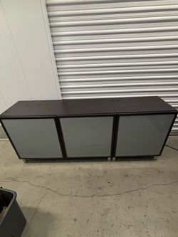 Tv Stand / Entertainment Center