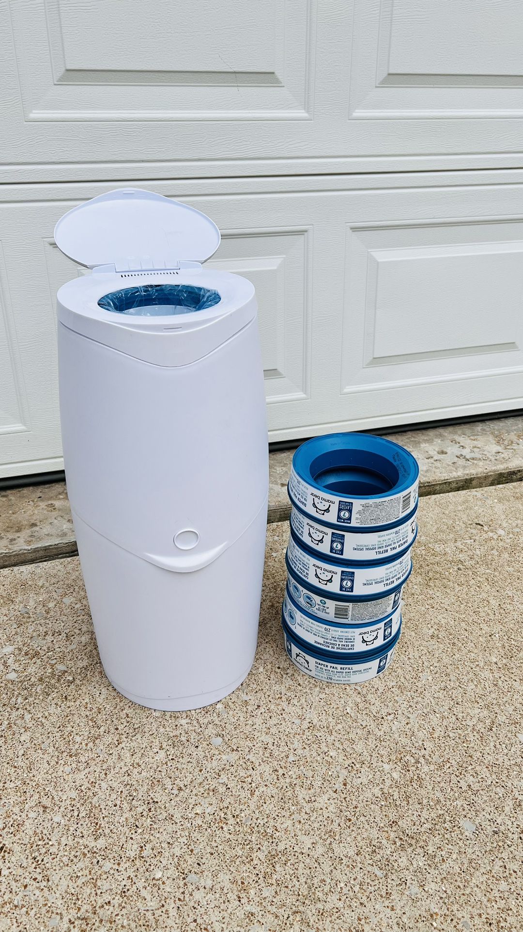 Diaper Pail With Refill