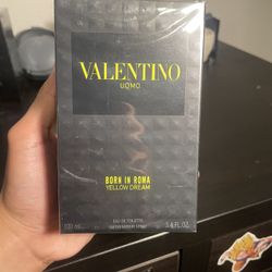 Valentino Yellow Dream OPEN TO OFFERS‼️‼️