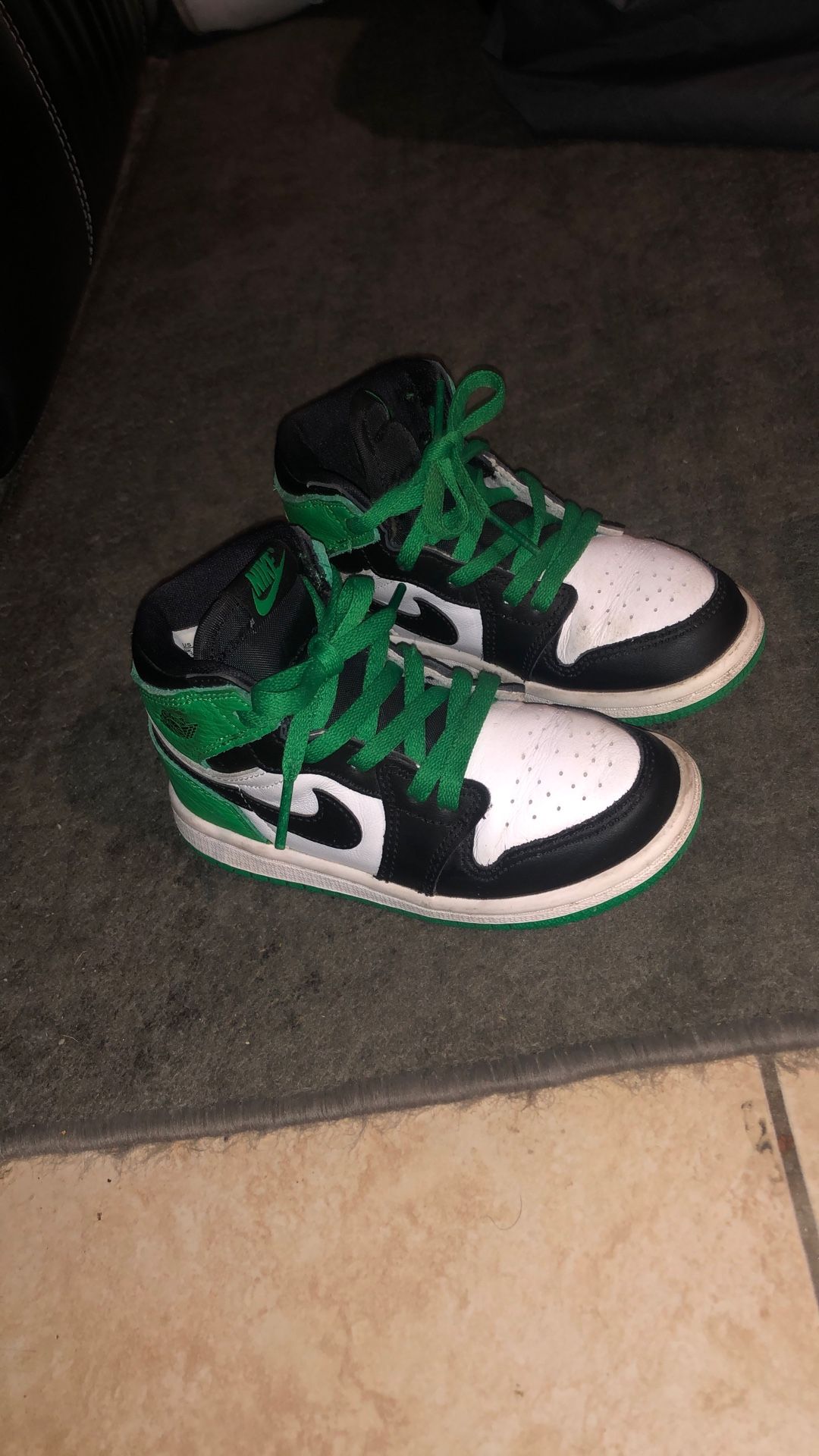 Jordan 1 Retro High OG Lucky Green