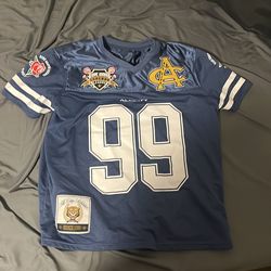 A all city size medium jersey