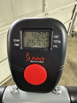 Sunny Health & Fitness Row-N-Ride Squat Assist