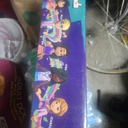 Friends Design Your Aparment