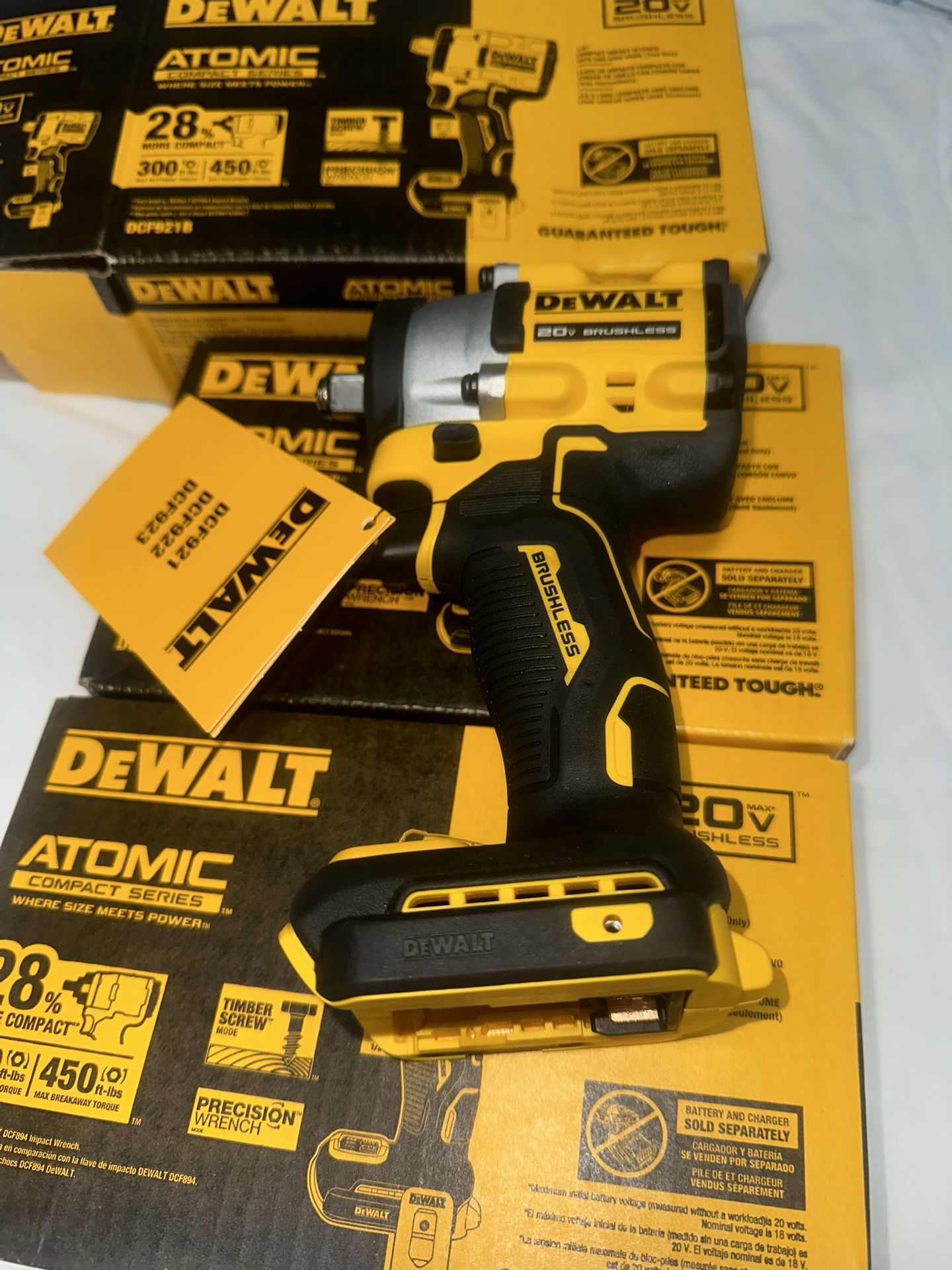 ATOMIC 20V MAX Cordless Brushless 1/2 in. Variable Speed Impact Wrench (Tool Only)