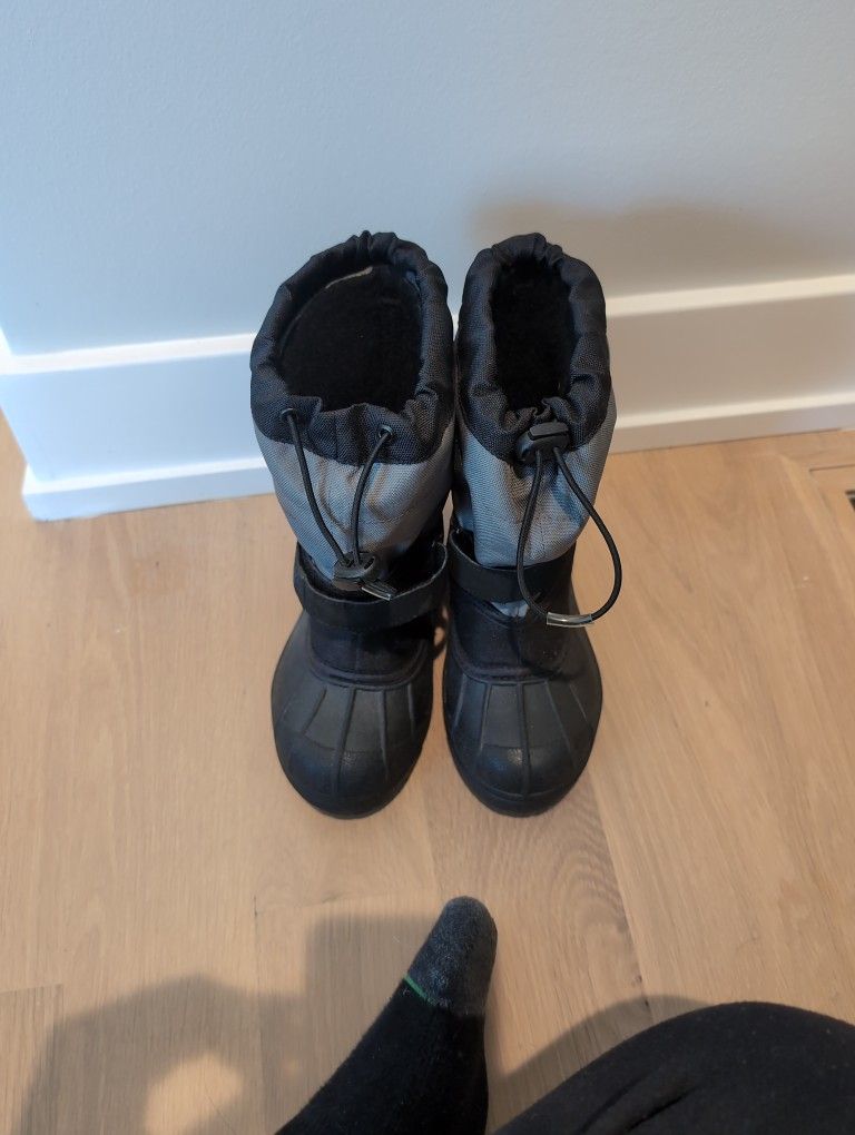 Kids Columbia Snow Boots