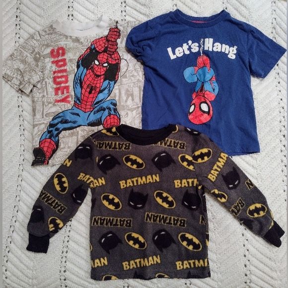 Superhero T-shirt / Sleep Shirt Lot 3T Spiderman And Batman