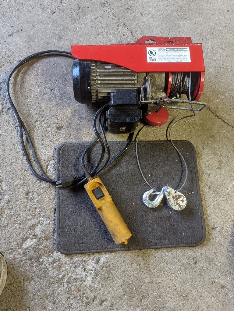 Central Machinery Electric Hoist