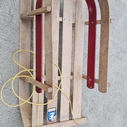 Small Child Sled. 