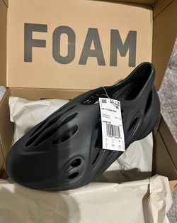 Adidas Yeezy Foam Runner Onyx Size 11