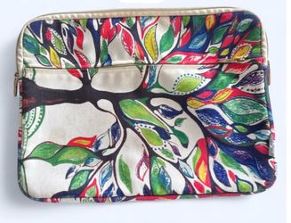Laptop sleeve