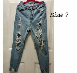 Woman’s jeans size 7