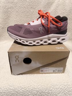 Women’s On Cloud Stratus 3
