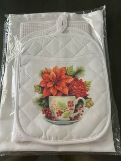 Christmas Poinsettia Pot Holder and Kitchen Towel Set
