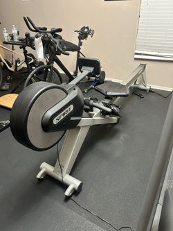Spirit Fitness CRW 800 Commercial Grade Rower Row Machine