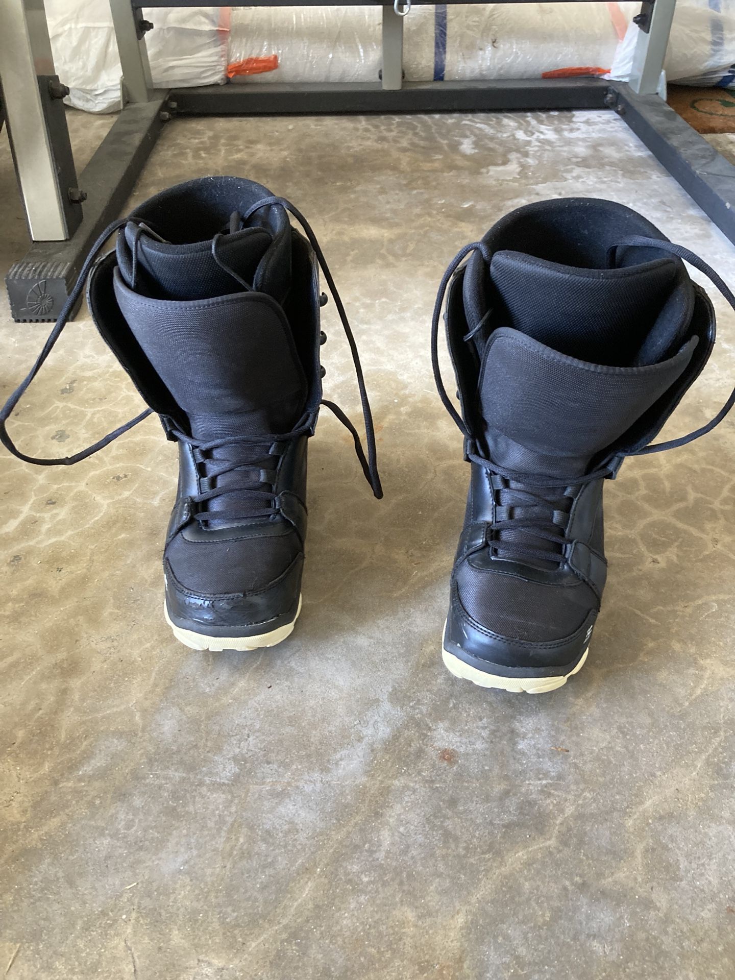 Men’s Snowboard Boots Size 11