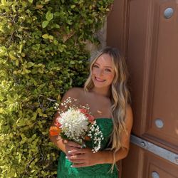 Sherri Hill 54227 Prom Dress Size 6 Emerald green