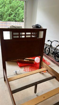 Twin bed head board/bed frame