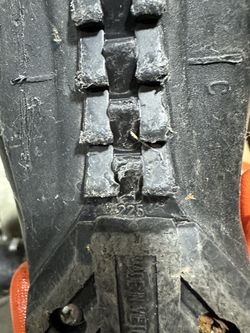 Kids ski boots