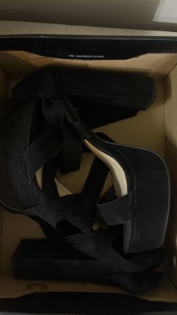 Fashion Nova heels