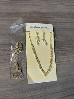 Gold Tone Rhinestone Jewelry Set Necklace Earrings & Bracelet Wedding Prom New