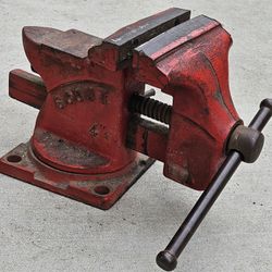 VINTAGE WILTON SCOUT 4" VISE