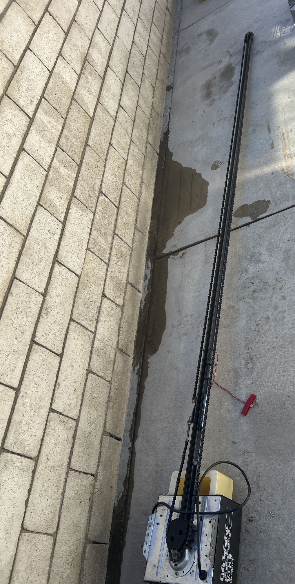 LIFTMASTER GARAGE OPENER