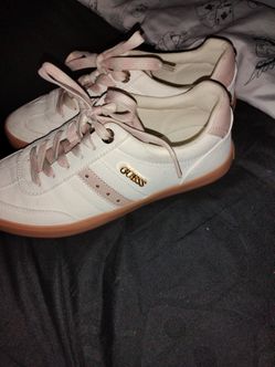 Guess Low-Top Sneakers White Pink Gum Sole