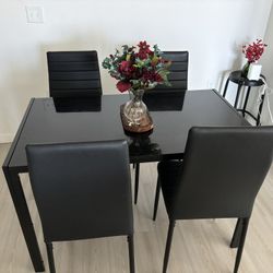 Glass Table / Chairs (Dining Set)