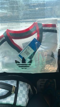 Mexico jersey World Cup size medium white cooler