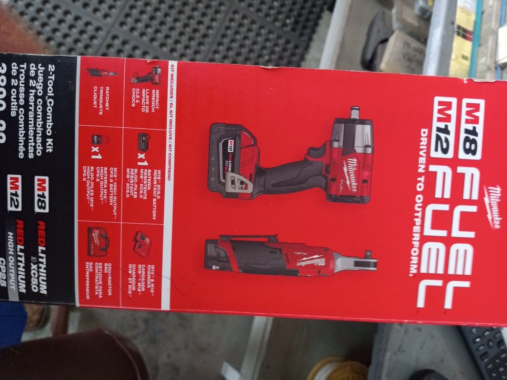 Milwaukee Impact Gun Set