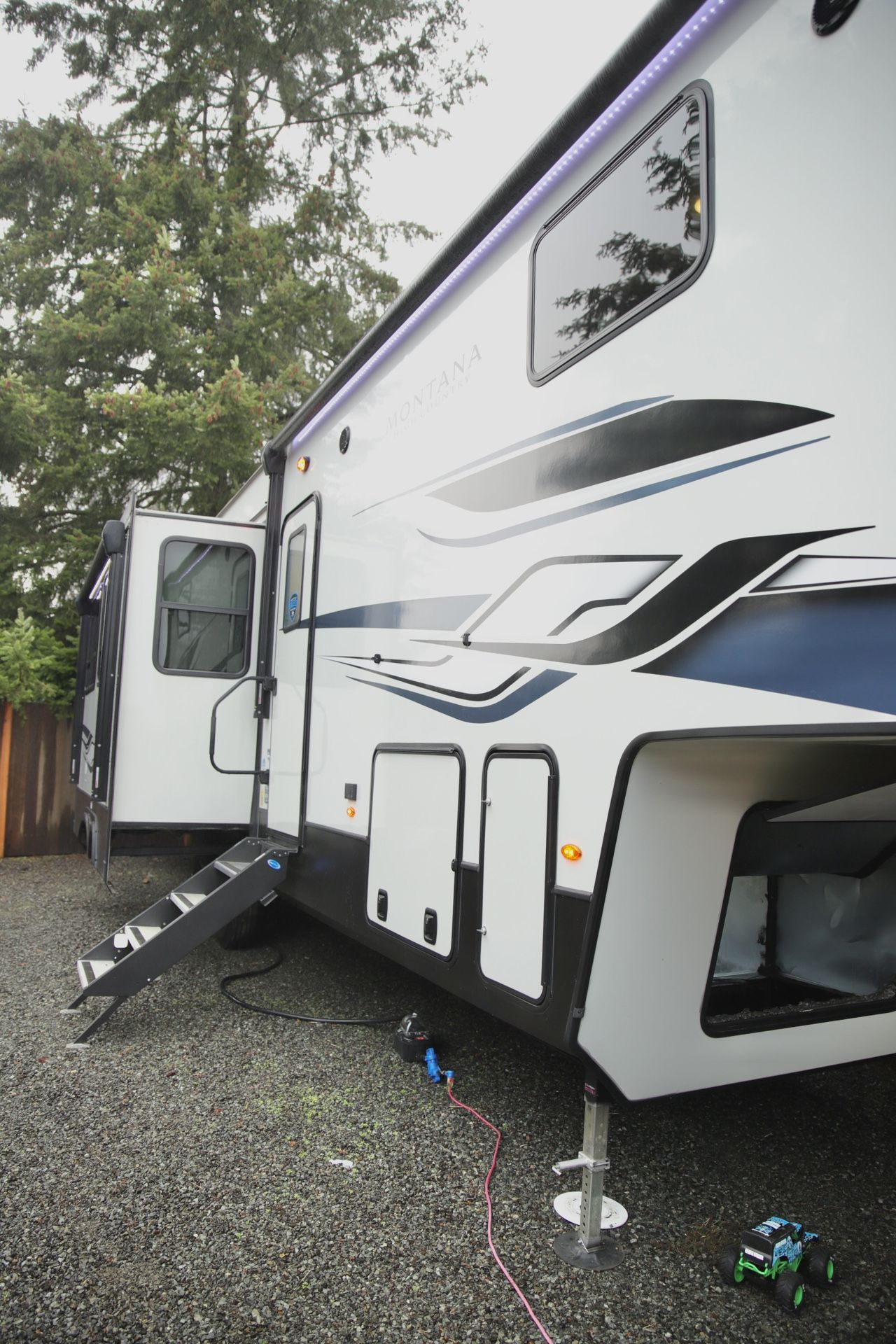 2023 Keystone Montana high country 335BH